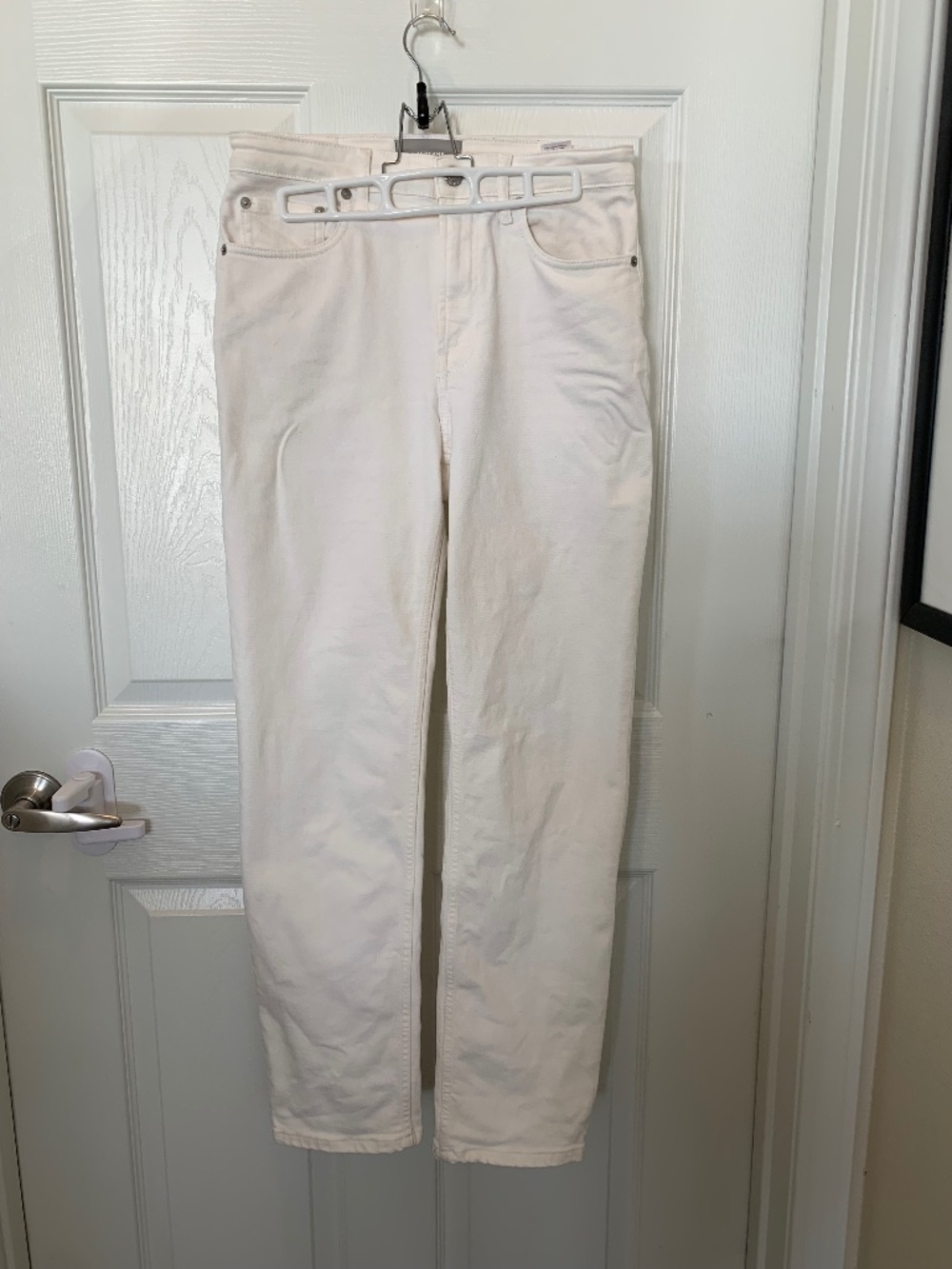 White Everlane “straight” jeans, Size 28